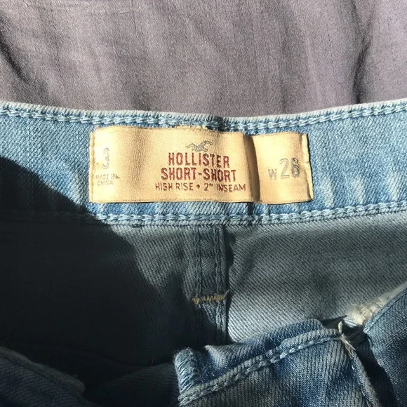 Hollister Short Shorts - Picture 4 of 4